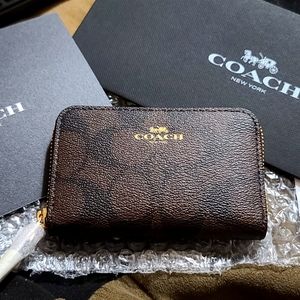 NWT Signature small Coach wallet